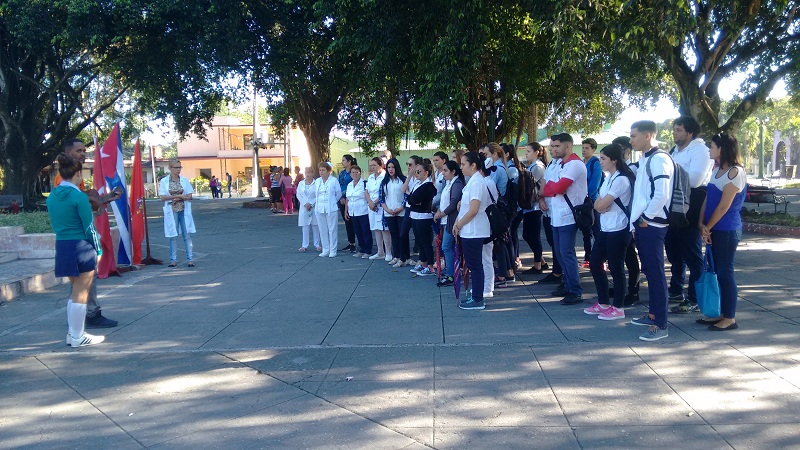 Rindieron tributo en Cabaiguán a los ocho estudiantes de medicina