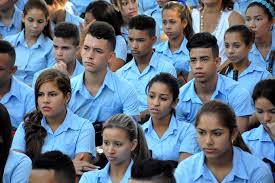 Estudiantes cabaiguanenses celebran 49 aniversario de la FEEM