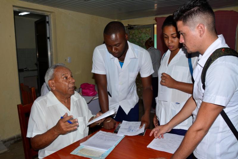 Agasajan a trabajadores de la Salud en Sancti Spíritus