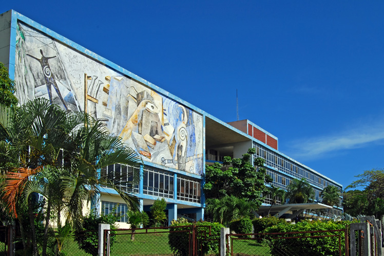 Desagravio a Héroe Nacional de Cuba en Universidad de Oriente