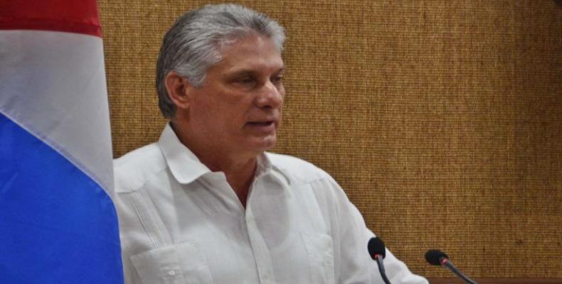 Se reunió presidente cubano con integrantes del jurado del Premio Casa de las Américas