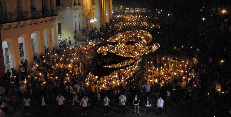 Con su tradicional Marcha de las Antorchas, recordarán los jóvenes cubanos a José Martí