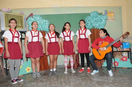 Agasajan Día del Instructor de Arte en Cabaiguán