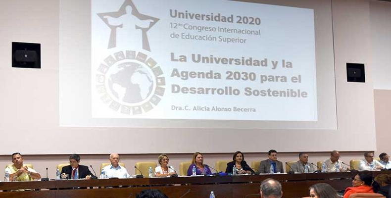 A gran altura cerrará hoy el XII Congreso Internacional Universidad 2020