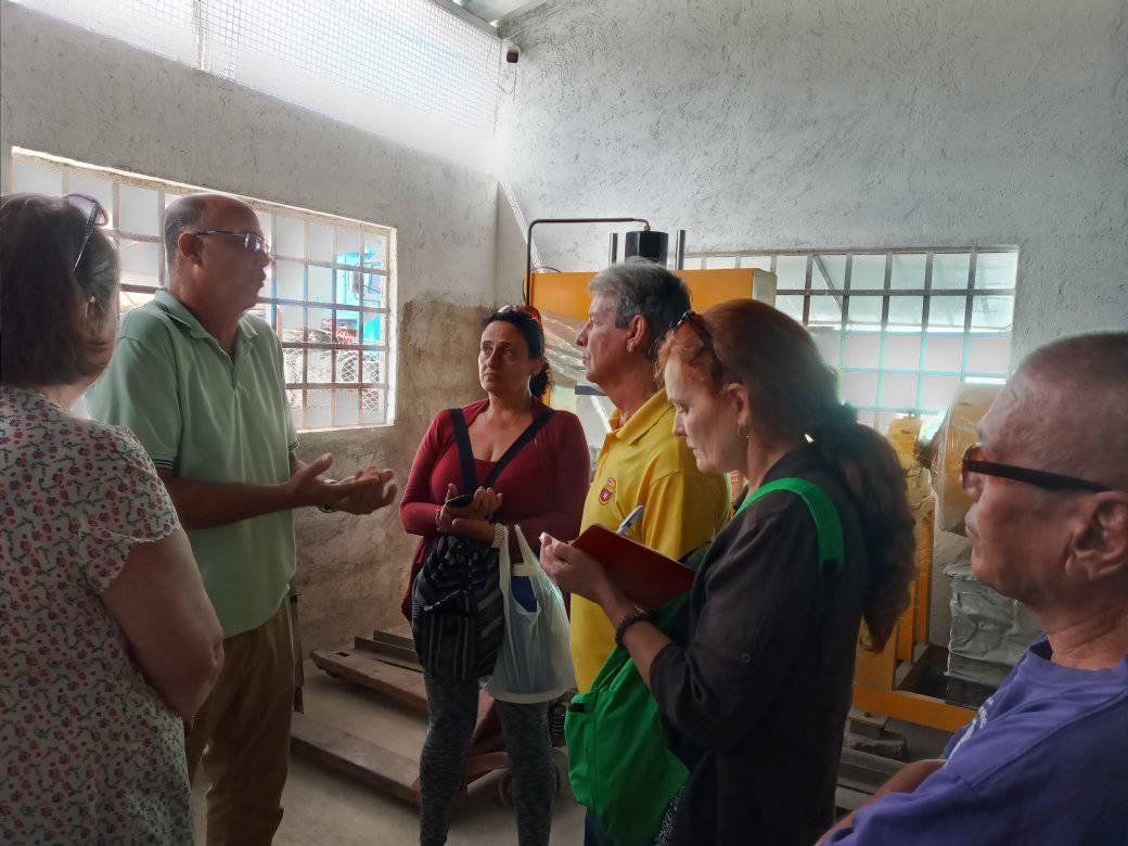 Visitan Cabaiguán especialistas del Centro de Desarrollo Local y Comunitario