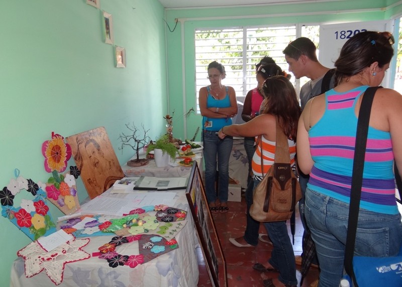 Realizaron en la empresa eléctrica de Cabaiguán evento de mujeres creadoras