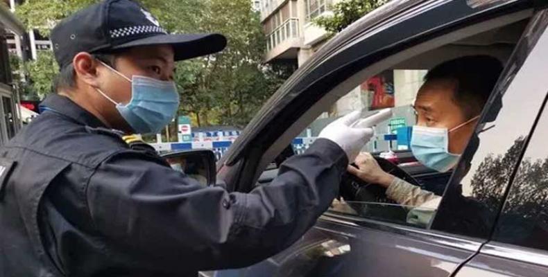 Alertan que continúa alto el riesgo de contagios en comunidades de ciudad china de Wuhan
