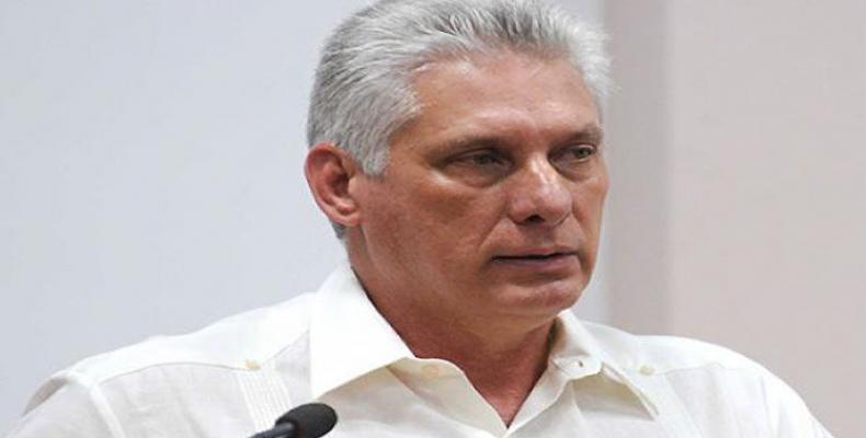 Convoca presidente cubano a entonar el himno nacional este primero de Mayo