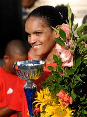 Yumari González no afloja ante la COVID-19