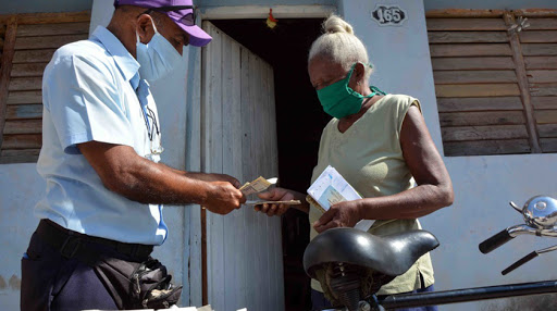 Carteros cabaiguanenses tocan a la puerta en tiempos de coronavirus