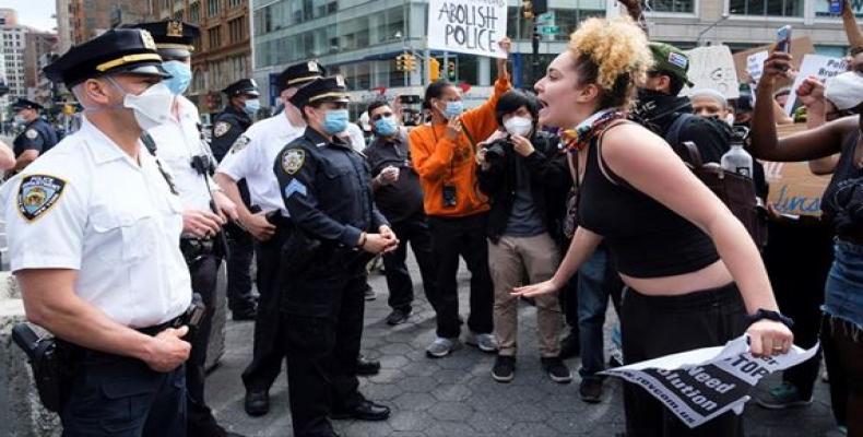 Nueva York se suma a las protestas, con detenciones, por la muerte de George Floyd