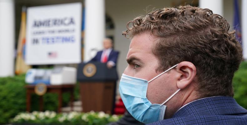 Informe oficial contradice a Trump y asegura que el coronavirus repunta en localidades de EEUU