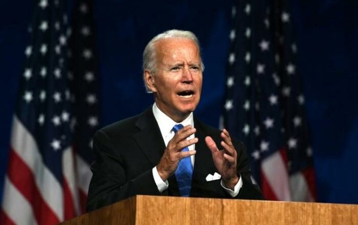 Joe Biden promete acabar con la oscura era de Trump