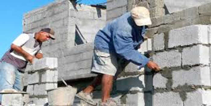 Avanza erradicación de cuarterías en Cabaiguán