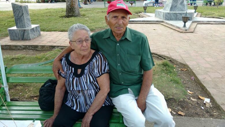 Pino el titiritero arriba a los 77 septiembre (+ Video)