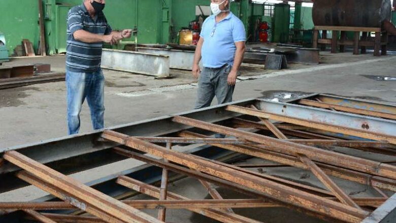 Puente colgante de Agabama con todos los hierros