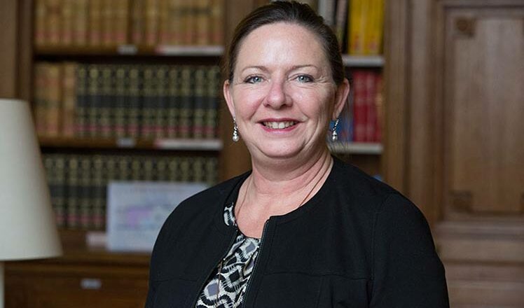 Senadora pide al gobierno francés alianza con Cuba en salud