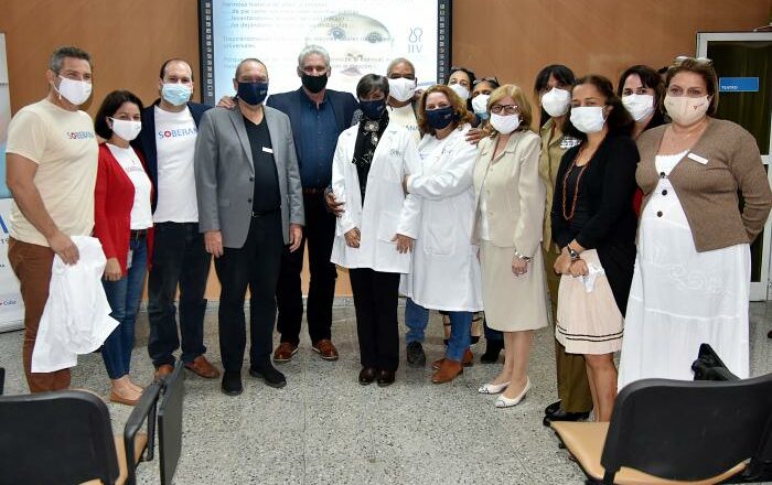 Elogia presidente cubano marcha del trabajo del Instituto Finlay con vacuna Soberana contra la Covid-19