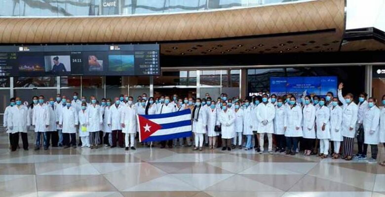 Brigada médica celebra en Bakú aniversario de Revolución cubana