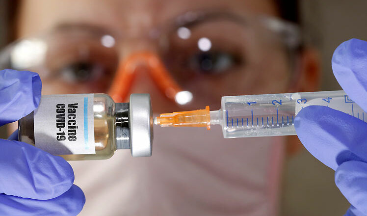 Irán suspende importación de vacunas de EE.UU. y Reino Unido