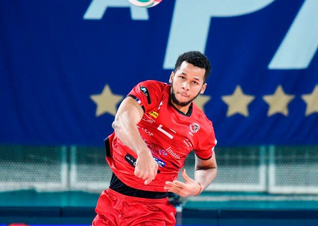 Lidera Osniel Melgarejo a los atacadores-receptores de la Liga Francesa de Voleibol