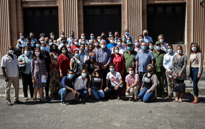 Dialogó Díaz-Canel con profesores y estudiantes de la Universidad de La Habana