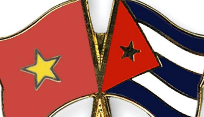 Dirigentes de Cuba felicitan a sus nuevos pares de Vietnam