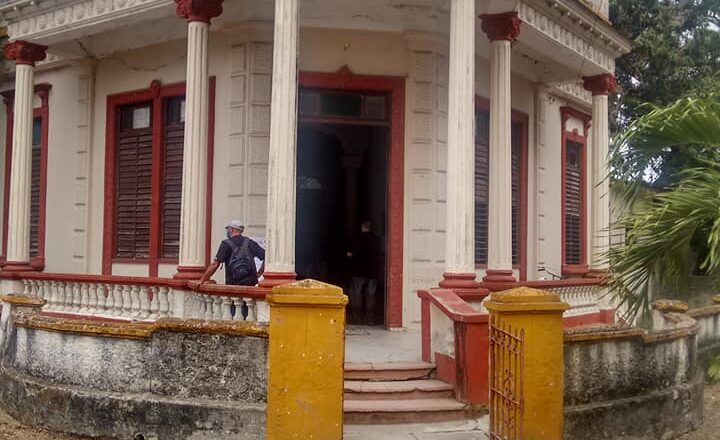 Biblioteca Beremundo Paz