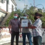 Reconocen a campesinos por el 17 de mayo