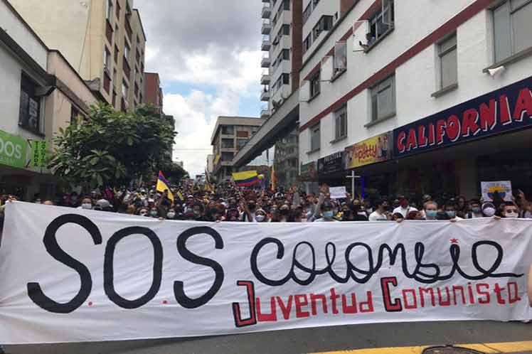 Diversas voces en Colombia alertaron hoy sobre la posible declaratoria del estado de conmoción interior