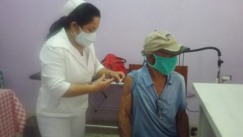 Avanza vacunación anticovid en cabaiguanenses alérgicos al Tiomersal