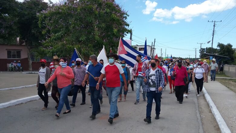 Respaldan trabajadores y pueblo de Santa Lucía voluntad de hacer Cuba (+ Fotos)