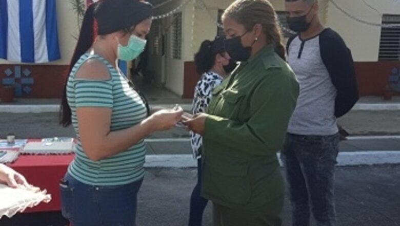 Conmemoran en Cabaiguán Aniversario 65 del Desembarco del Yate Granma y Día de las FAR (+ Audio)