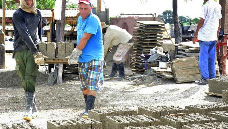 Reconocen capacidad creativa de los trabajadores de la Construcción de Cabaiguán (+ Audio)