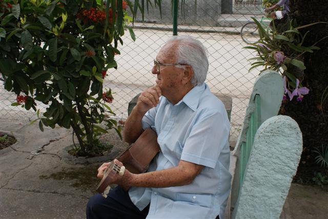 Arturo sigue convocando a la música