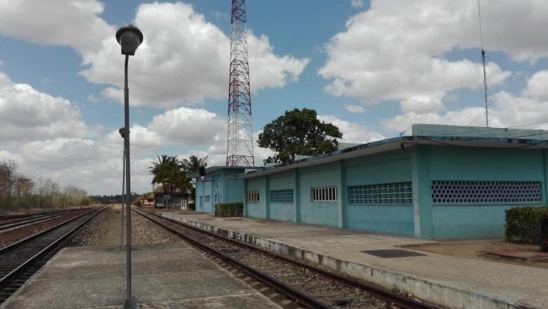 Estación ferroviaria de Guayos distribuye paquetería internacional