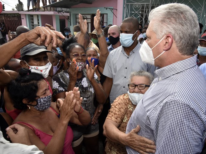 Diaz Canel en los barrios vulnerables