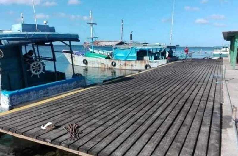 El Muelle Uno asegura mejores maniobras a la flota langostera que regreso a puerto tras la veda de la especia 800x525 1