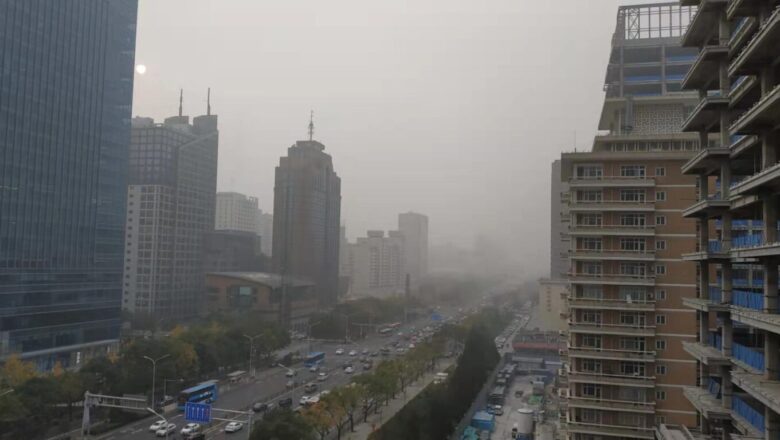 Capital de China bajo alerta por fuerte contaminación (+Foto)