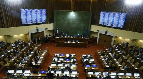 Cámara de diputados de Chile aprueba acusación constitucional contra Piñera que pasará ahora al Senado