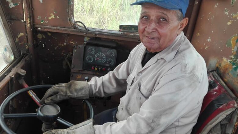 Ortelio Hernández García: 53 moliendas de dulce constancia (+ Fotos)