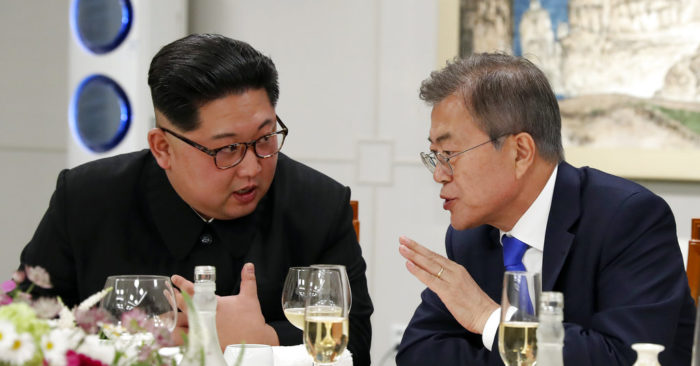 Líderes de ambas Coreas abogan por mejorar relaciones bilaterales