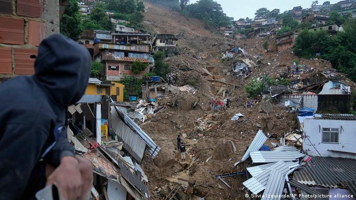 Aumenta a 171 el número de fallecidos por el temporal de lluvias en la ciudad brasileña de Petrópolis