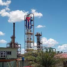 Sofocan incendio en refinería de petróleo de Cabaiguán