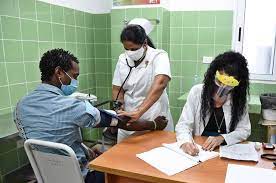 Cuba prevé que a fines de este mes toda la población haya recibido al menos una dosis vacunal anticovid