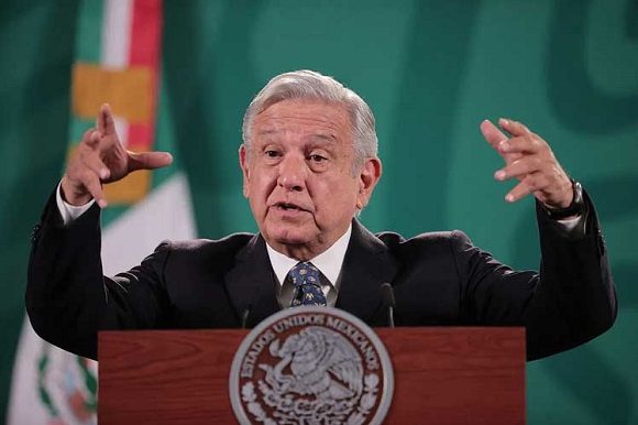 Presidente de México califica a Acción Nacional de casi fascista