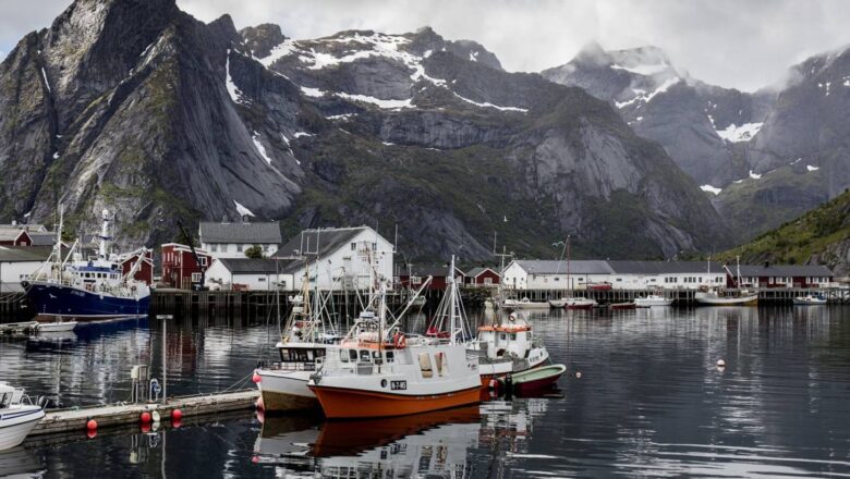 Noruega prohibe la entrada a camiones y barcos rusos