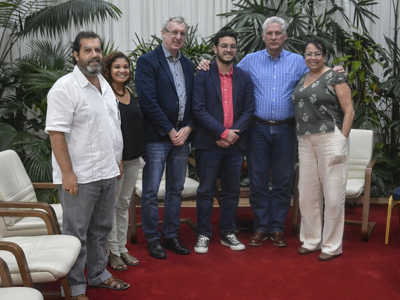 Presidente cubano se reúne con representantes de alcaldía brasileña (+Fotos)