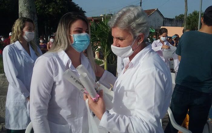 Egresados en Cabaiguán más de un centenar de profesionales de la Salud