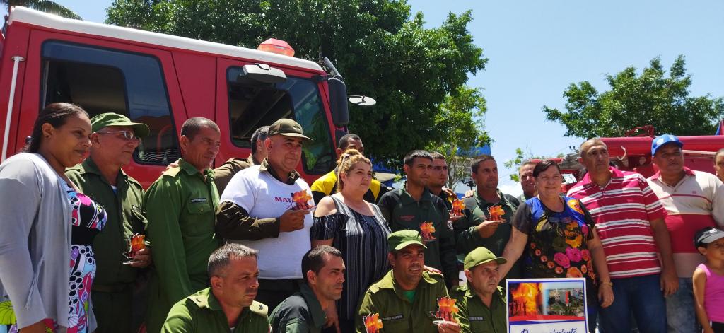 sancti spiritus recibe a los bomberos que cumplieron mision en matanzas foto yosdany morejon 3